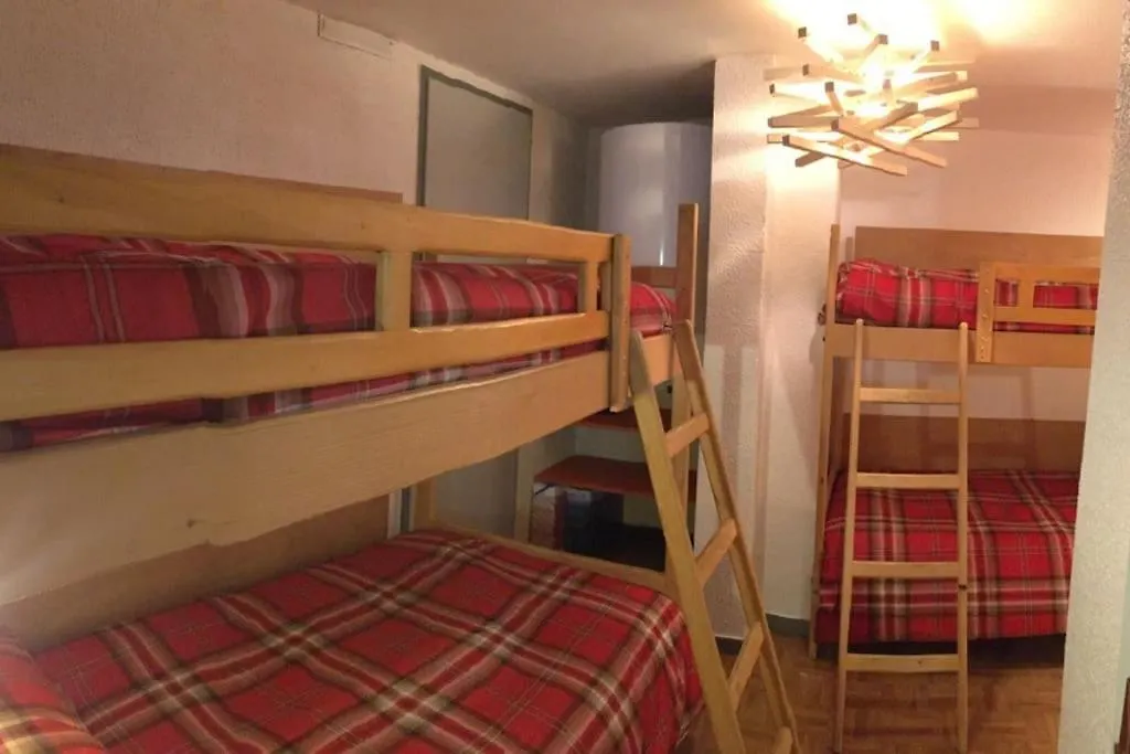 Appartement 4 A 6 P Proche Telecabine Et Centre La Plagne Lägenhet